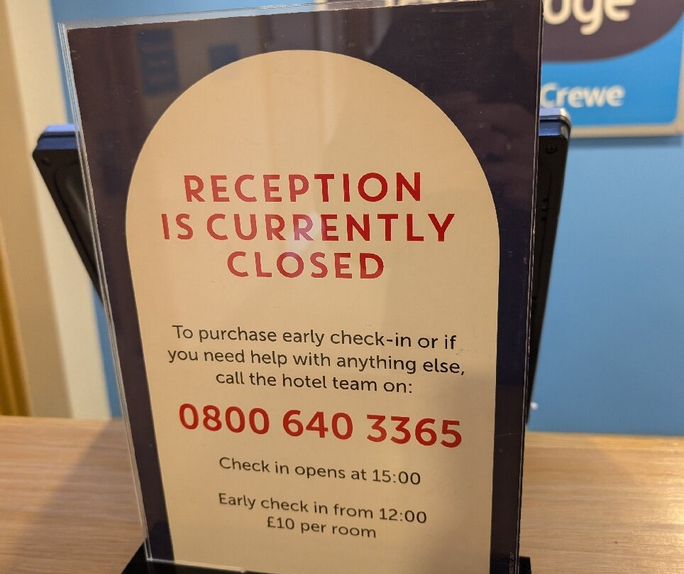 Travelodge Crewe Hotel主图