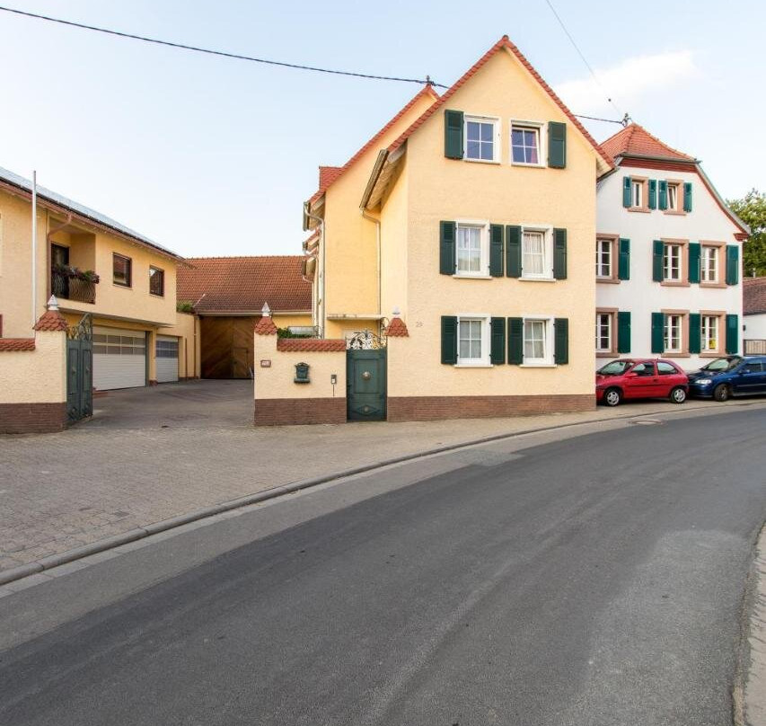 Weingut und Gastehaus Henrici