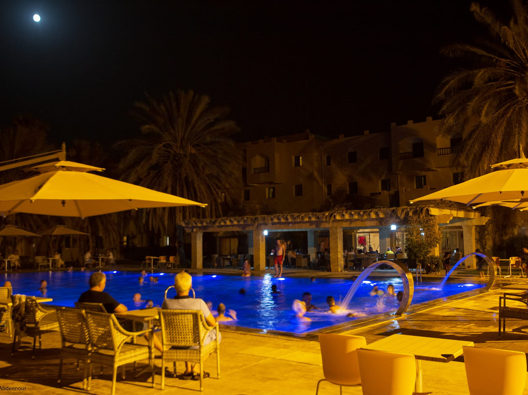 撒哈拉杜兹酒店主图