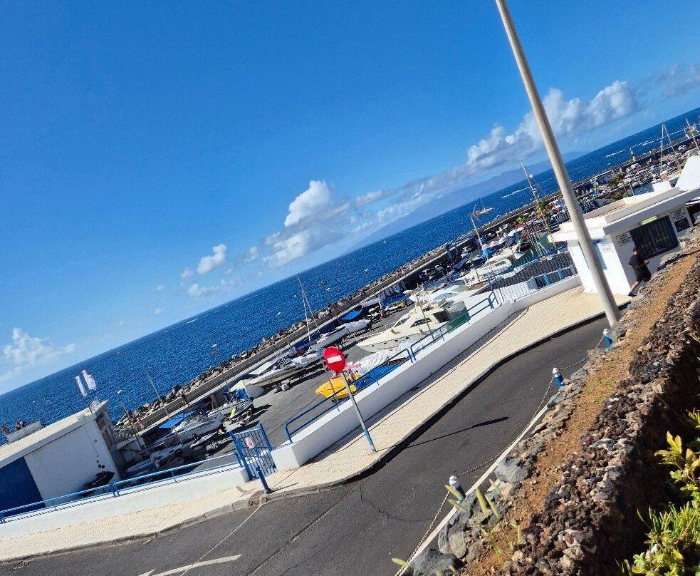 Club Nautico Puerto Colon-奥德杰海岸必去景点