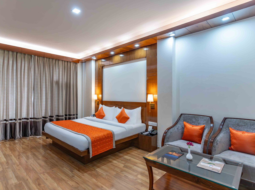 The Twin Towers Hotel主图