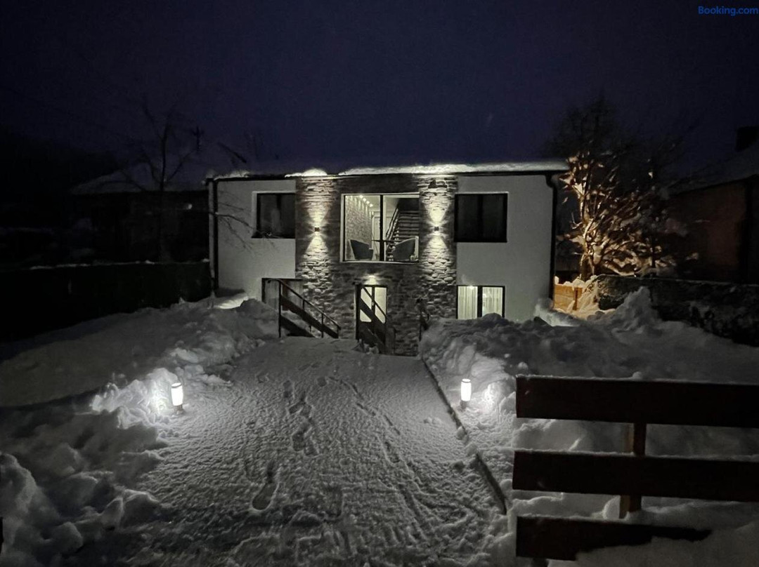 Gora Apartments
