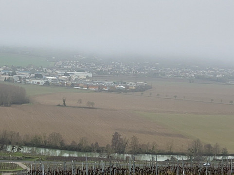 GROOM - CHAMPAGNE TOUR & Airport Shuttle-埃佩尔内必去景点