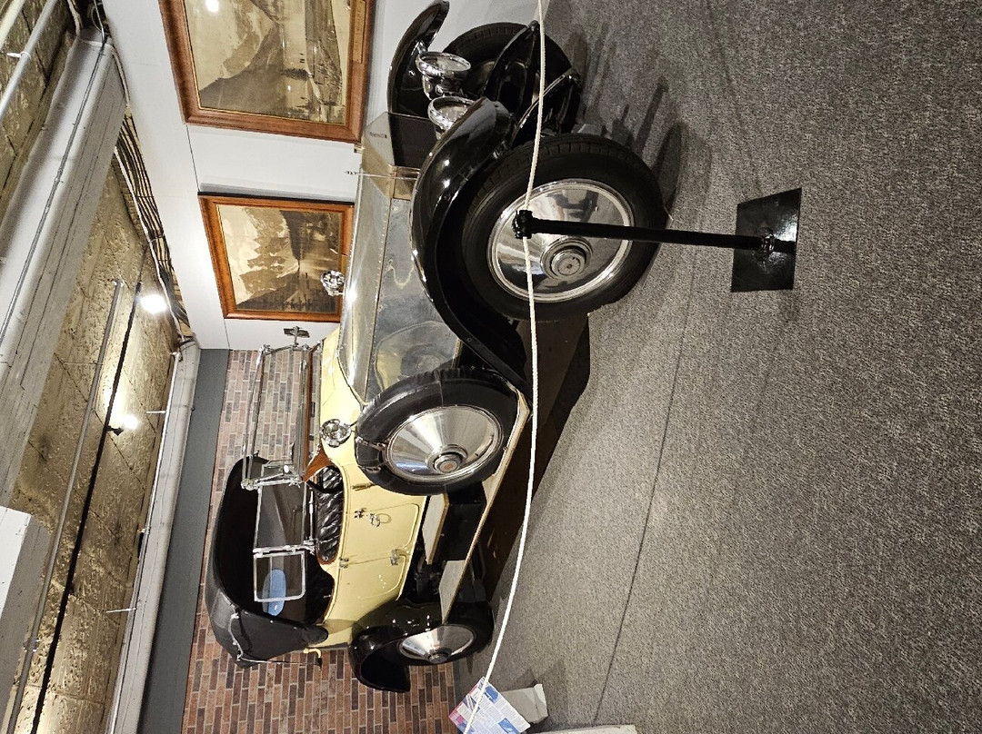 Canadian Automotive Museum-奥沙瓦必去景点