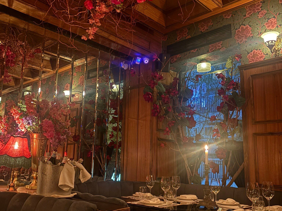 Lorraine Brasserie Athens主图