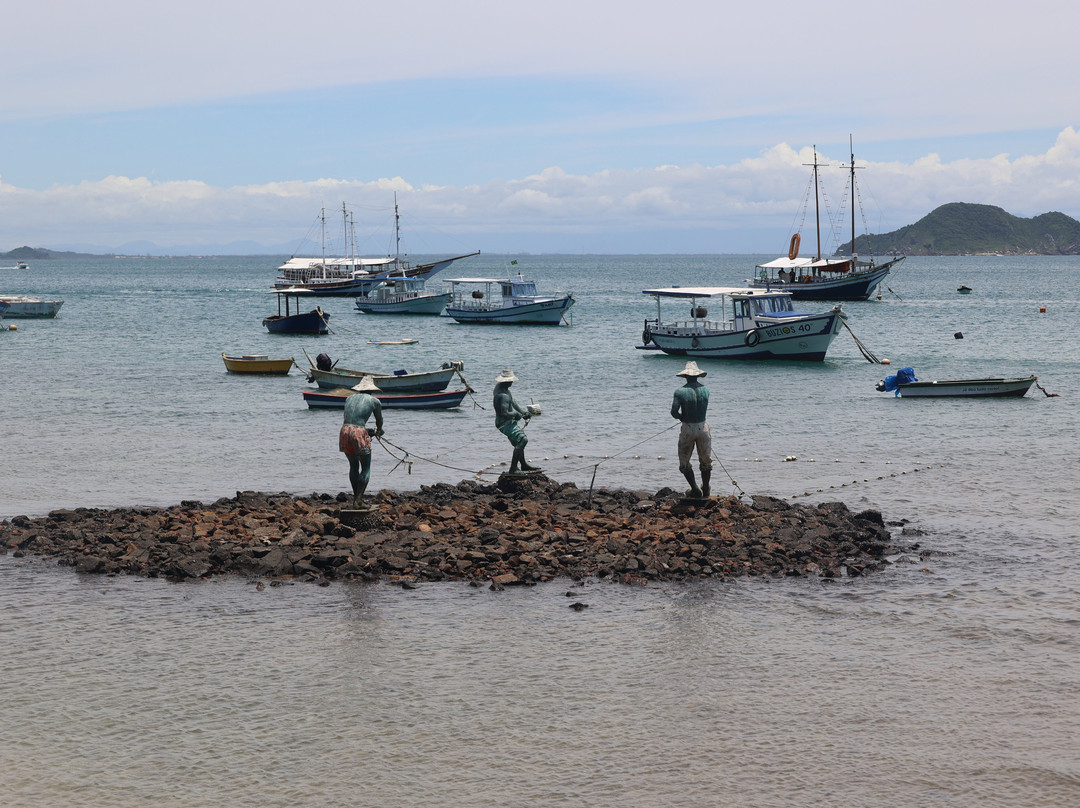 Escultura Os Três Pescadores-布基亚斯必去景点