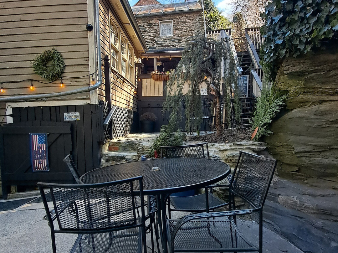 The Town's Inn主图