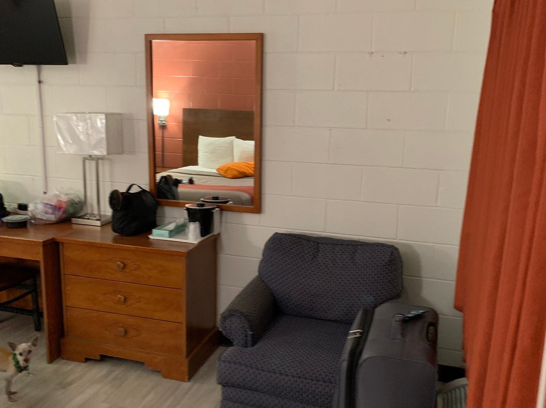 Regency Inn & Suites主图