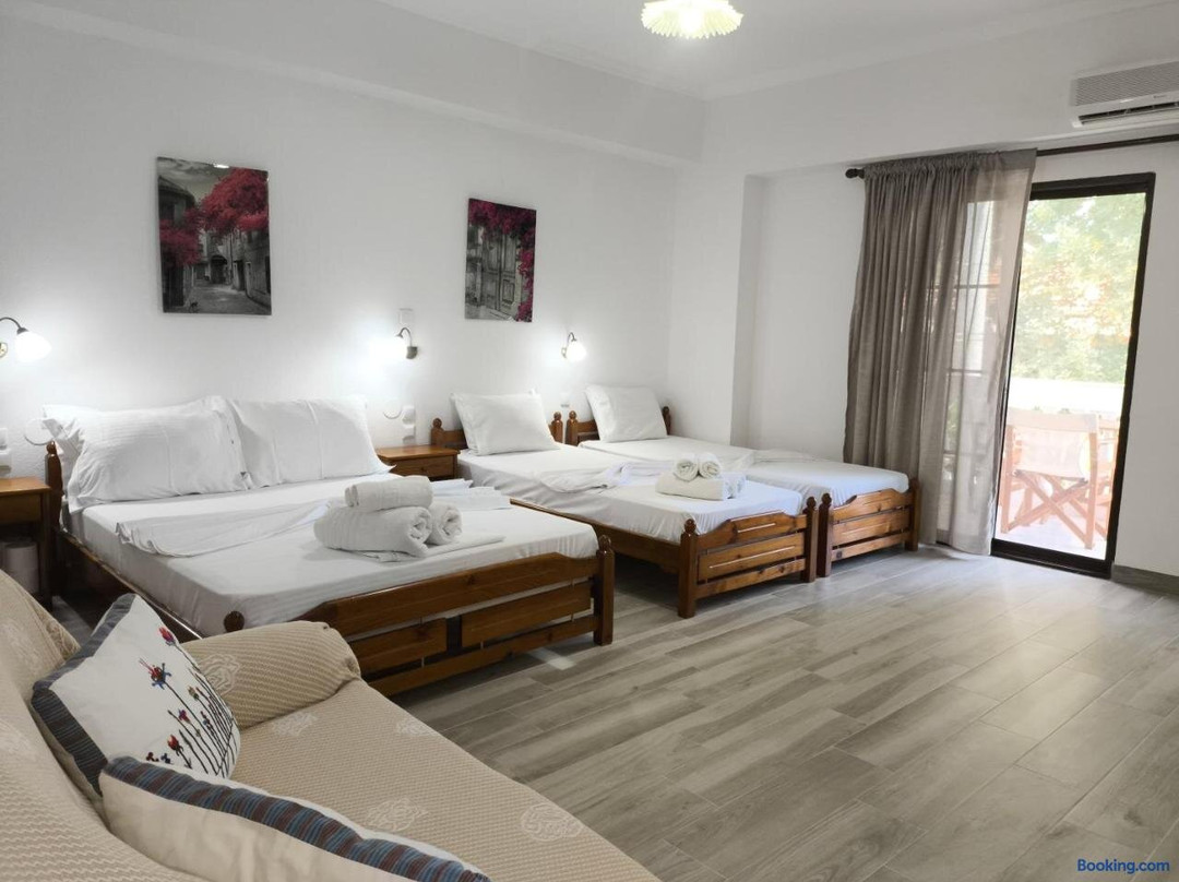 Evripidis - Katerina Rooms -B