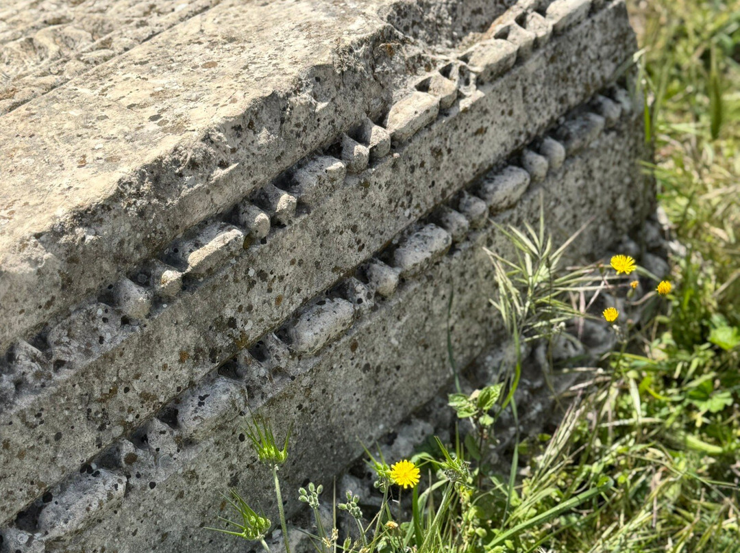 Tlos Ruins景点图片