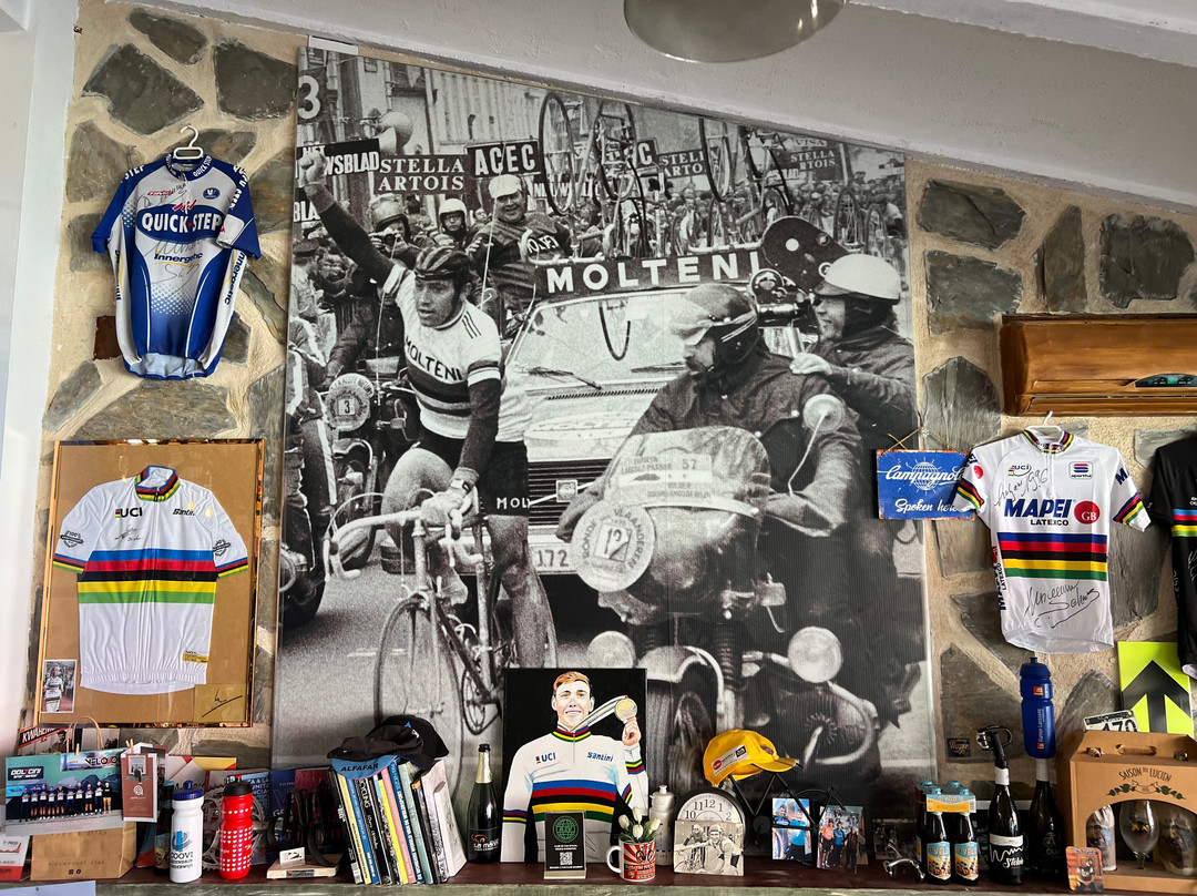 Blanca Bikes景点图片