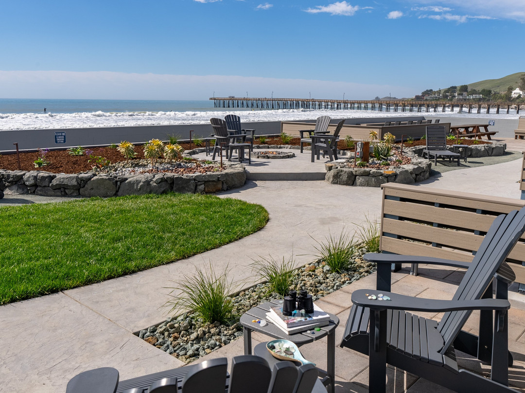 Cayucos Shoreline Inn...on The Beach主图