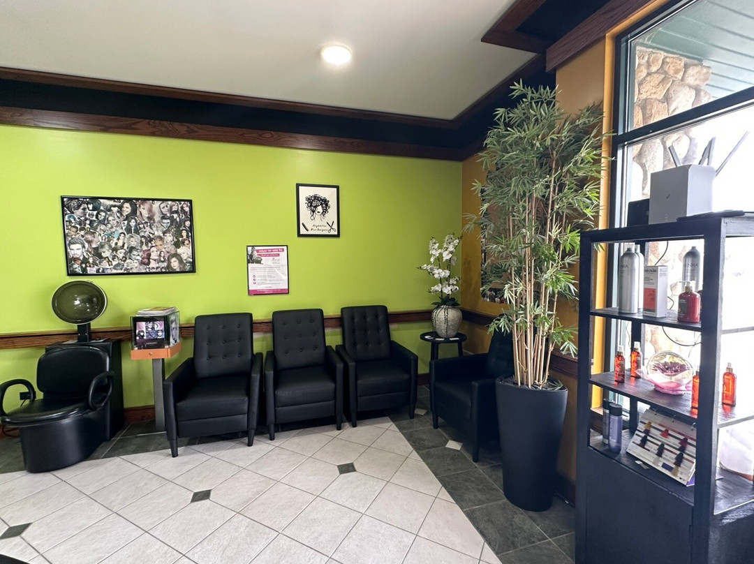 Asymmetric Hair Designers-Lakemoor必去景点