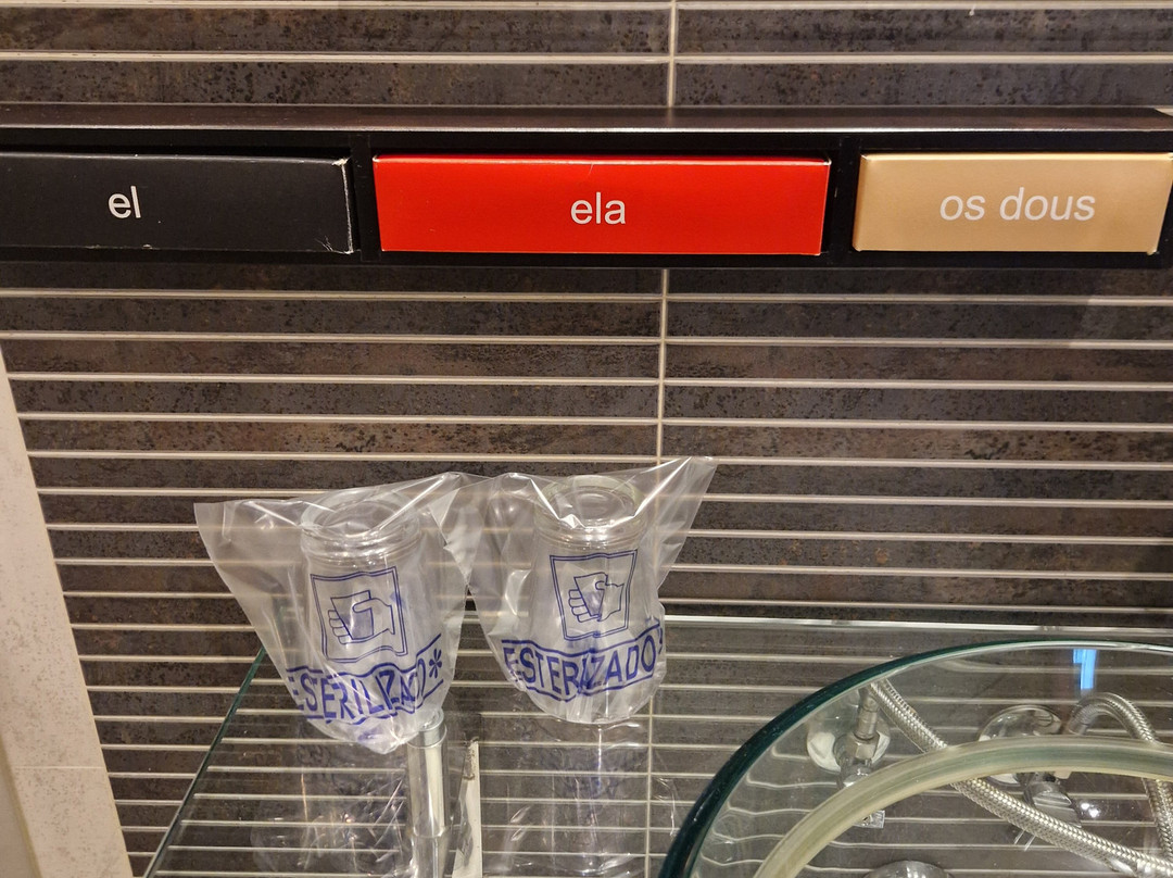 皇家纳耶夫酒店主图