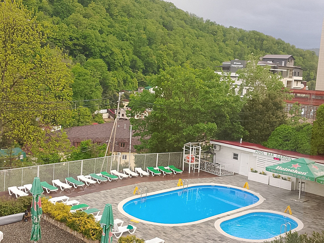 Garden Hills Hotel主图