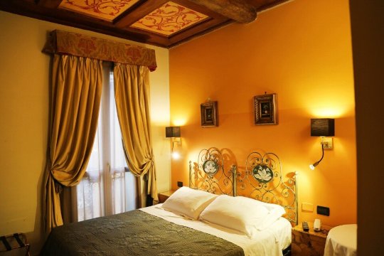 Albergo delle Drapperie-客卧