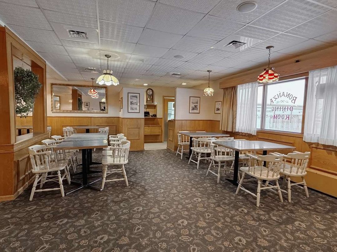 道森市酒店住宿-Eldorado, a Coast Hotel