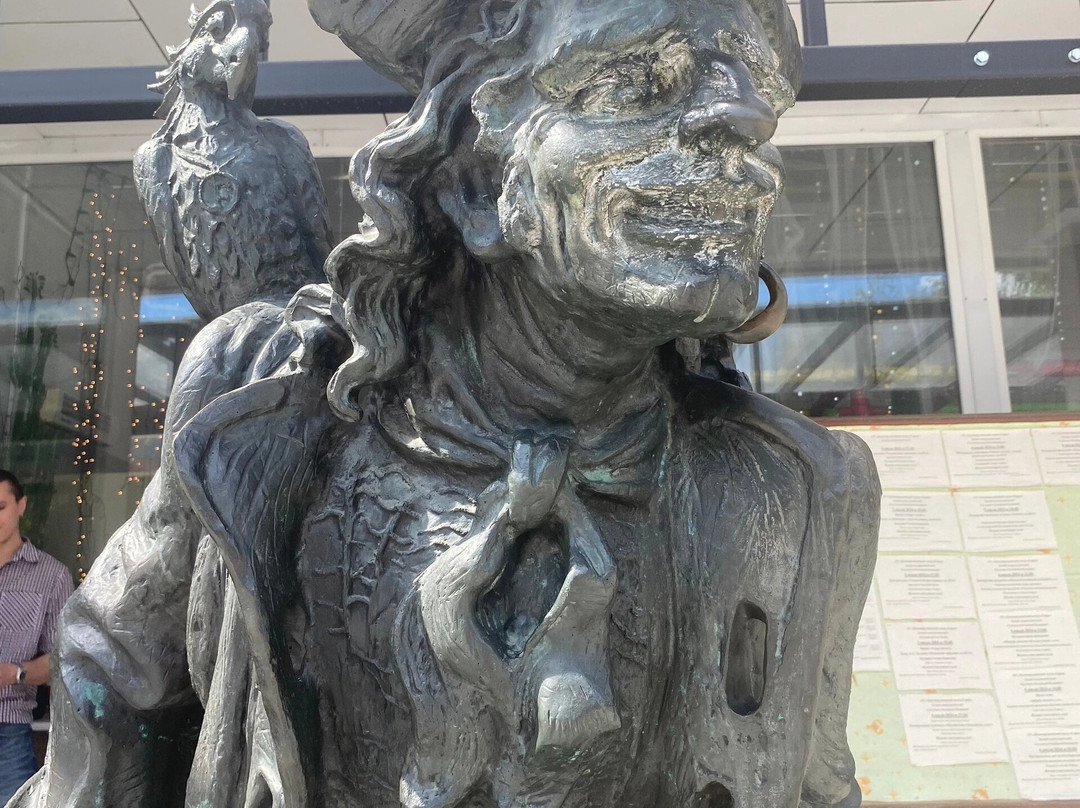 Monument to the Pirate John Silver景点图片