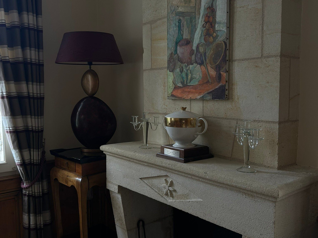 摩尔城堡酒店主图