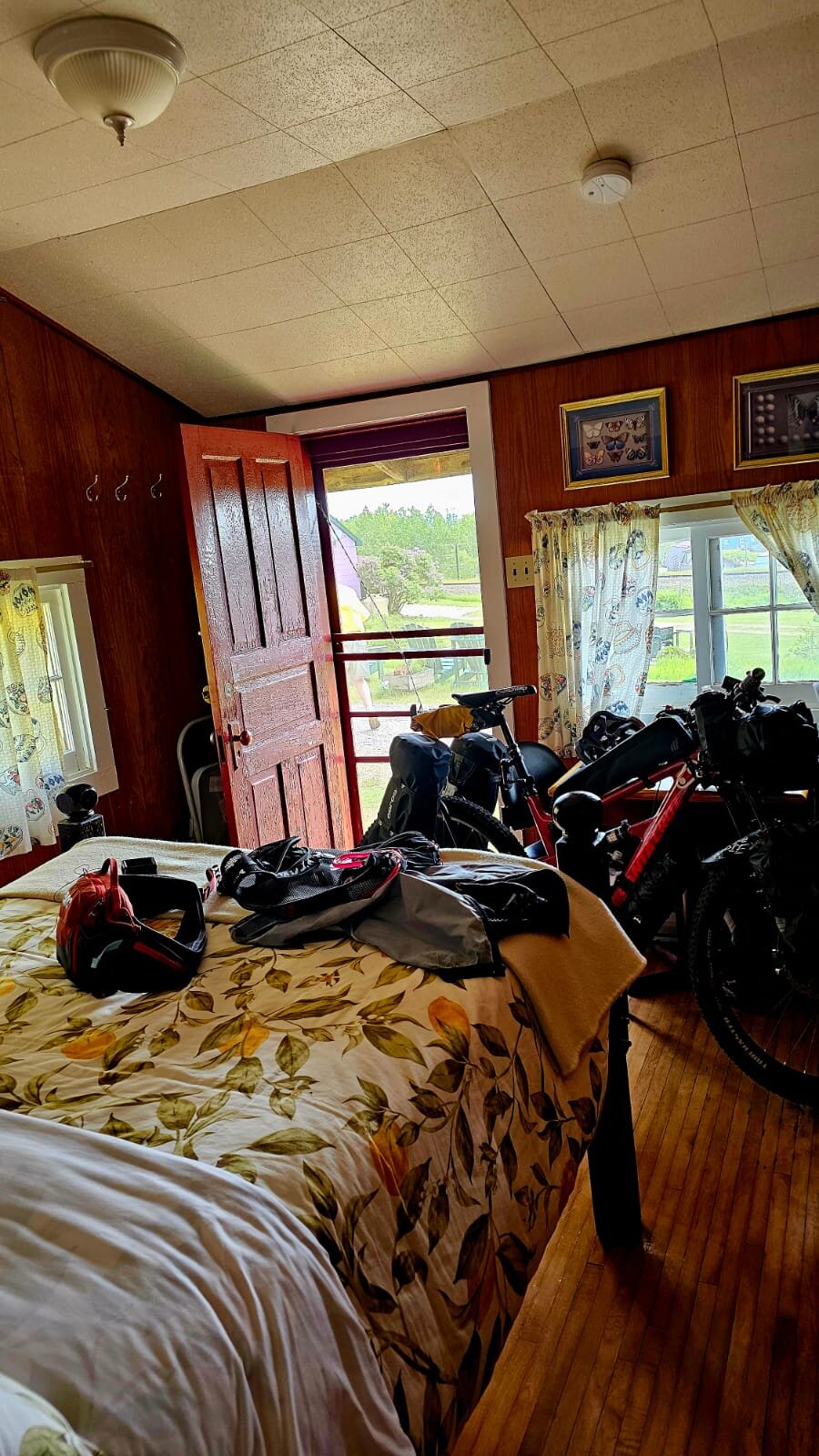 Rossport Inn-官方