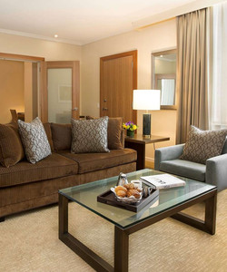 UCLA Meyer & Renee Luskin Conference Center酒店图片