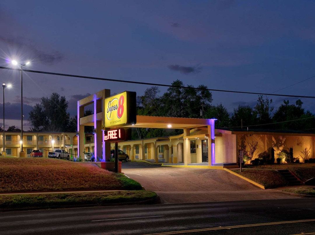 Palestine酒店住宿-Super 8 by Wyndham Palestine TX