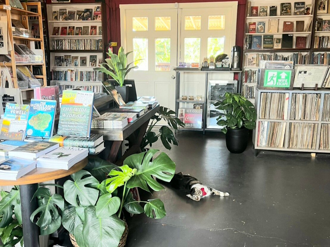 Talk Story Bookstore-哈纳佩佩必去景点