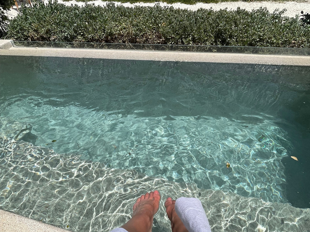 White Pebble Suites主图