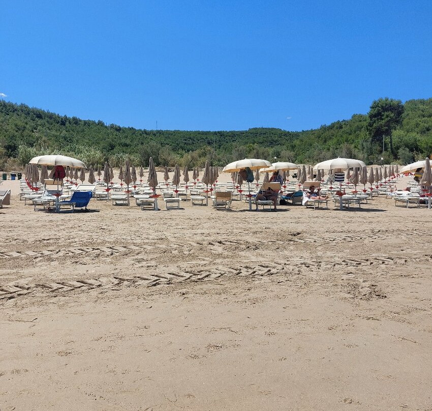 Spiaggia Baia Di Campi-维耶斯泰必去景点