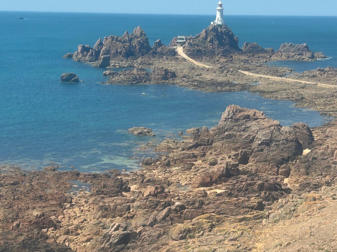 Corbiere Lighthouse (La Corbiere)-圣布雷拉德必去景点