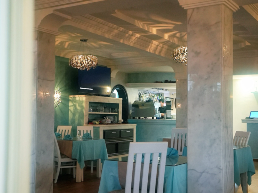 L'Initiale Hotel-Restaurant主图