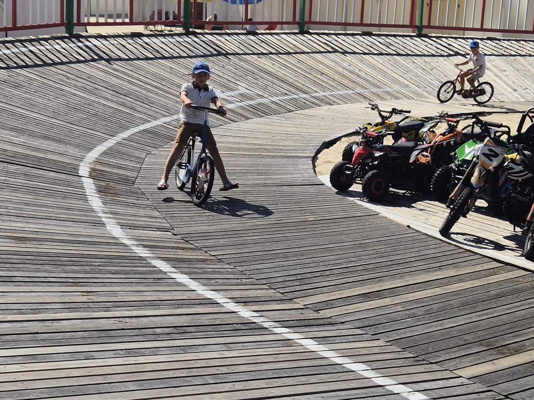 Lustige velodroom-布朗肯堡必去景点