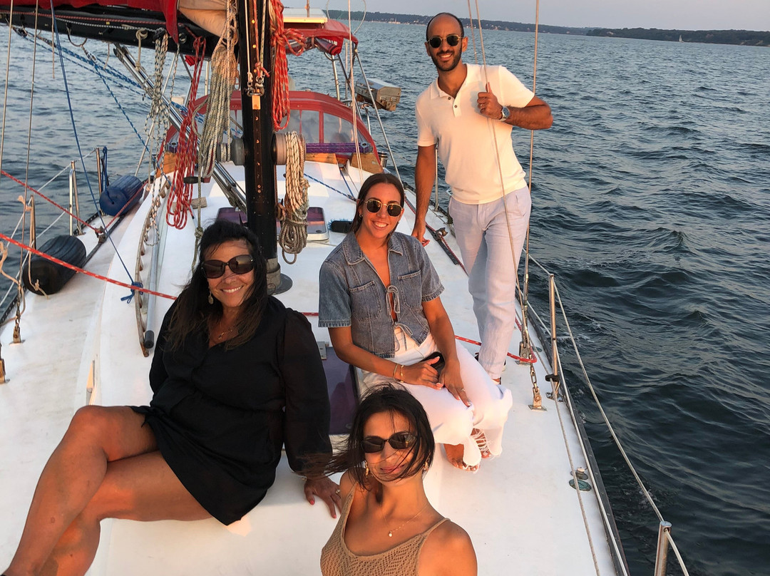 Dine and Sail-New Rochelle必去景点