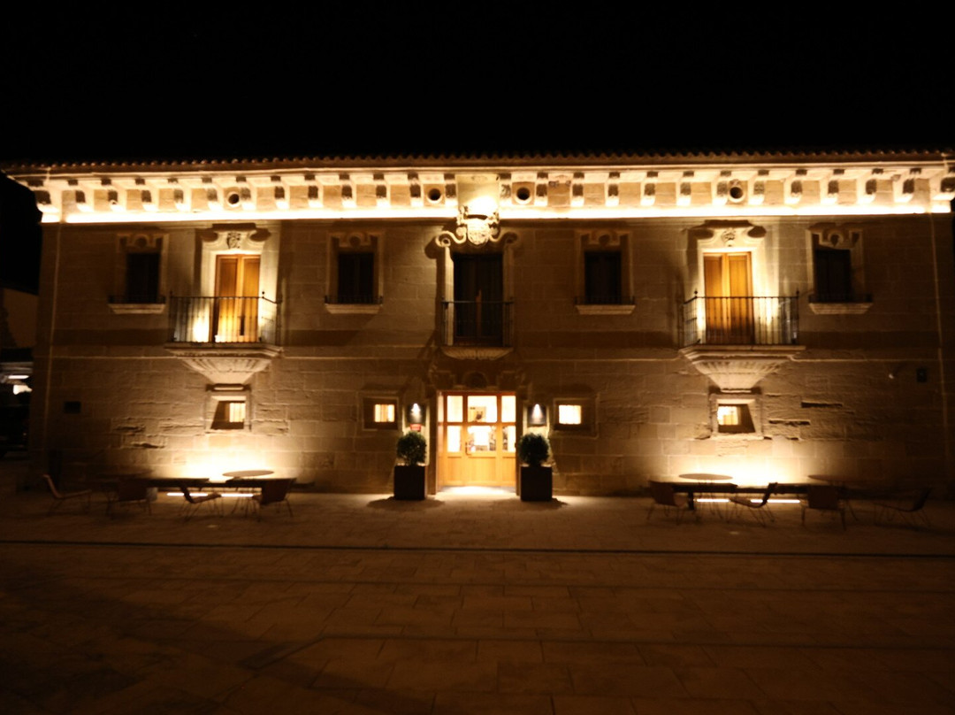 萨马涅戈宫酒店主图