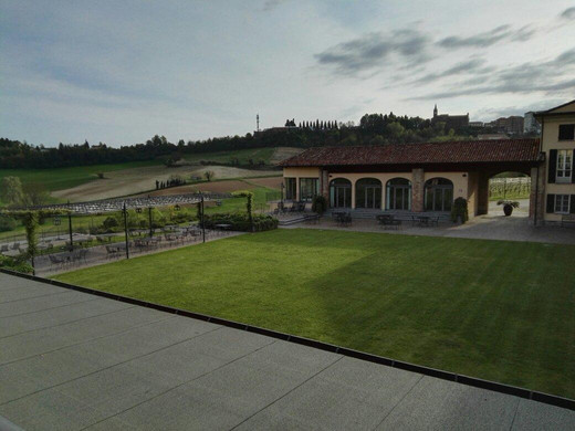 Grazzano Badoglio酒店住宿-SPINEROLA Hotel Nidum, Restaurant Godezia, Spa Arborea