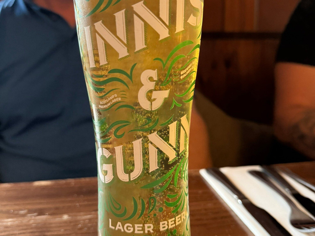 杜查理乡村庄园酒店主图