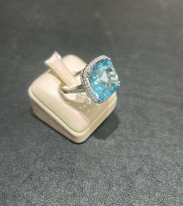 Poniros-费拉必去景点