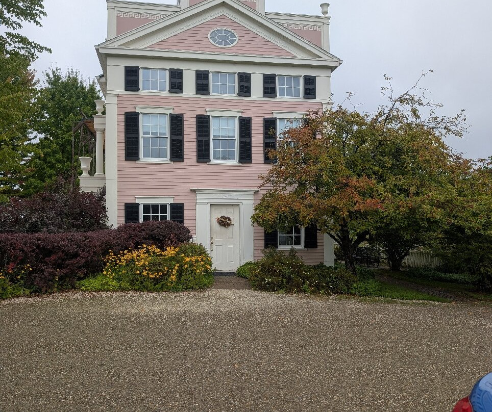 The Polly Harper Inn主图