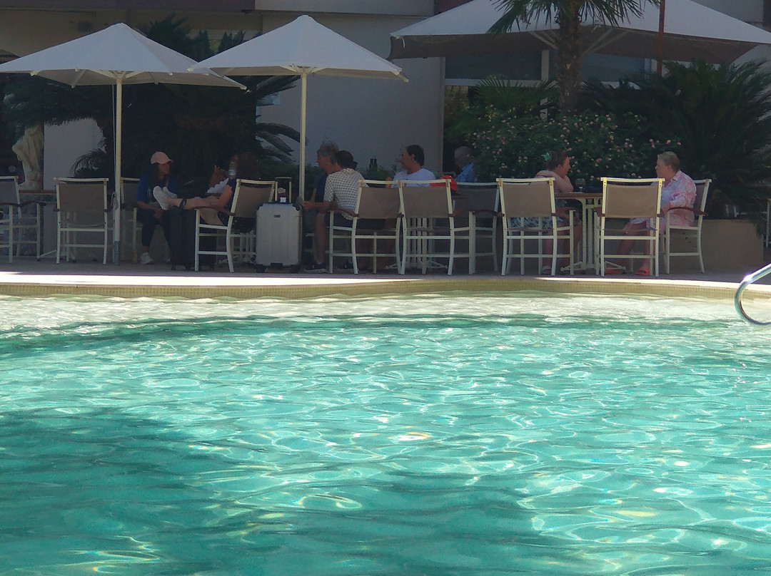 莫妮卡酒店主图