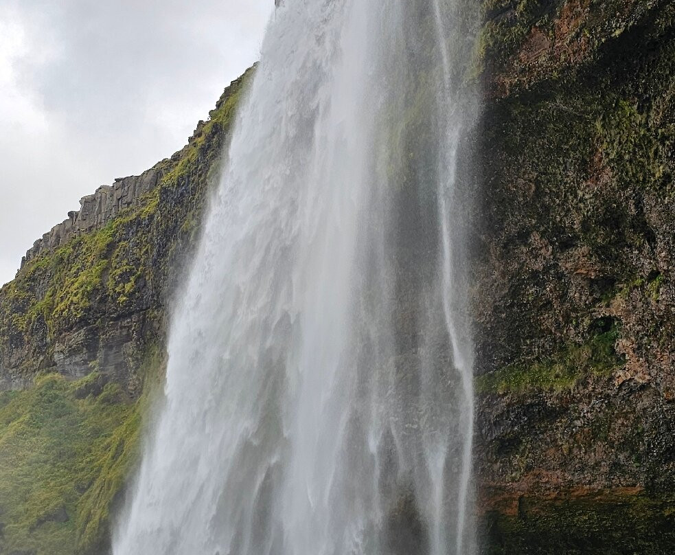 Seljalandsfoss-霍尔斯沃德吕尔镇必去景点