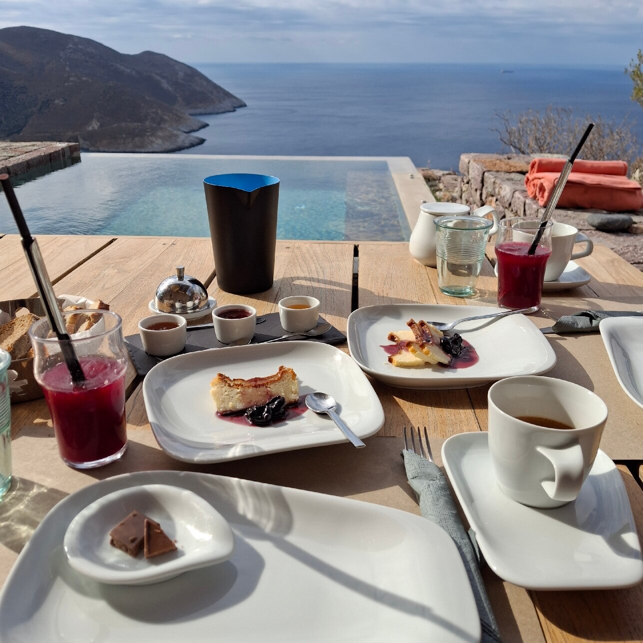 Tainaron Blue Retreat-官方