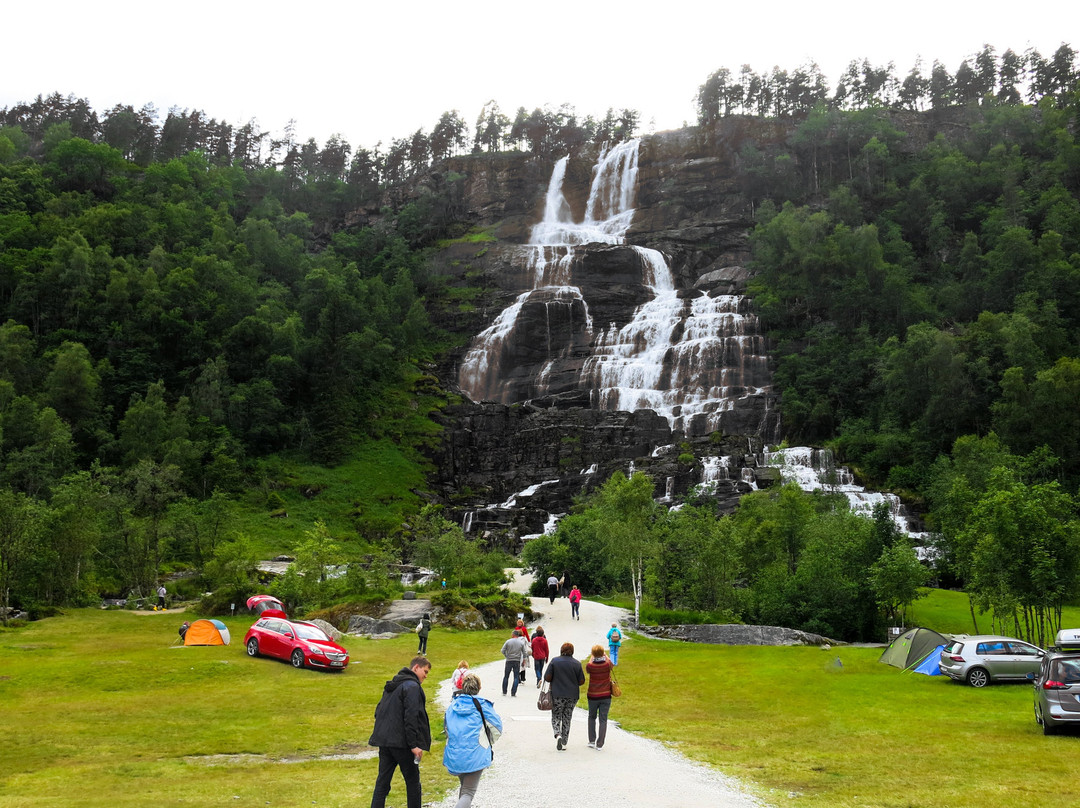 Tvindefossen-沃斯市必去景点