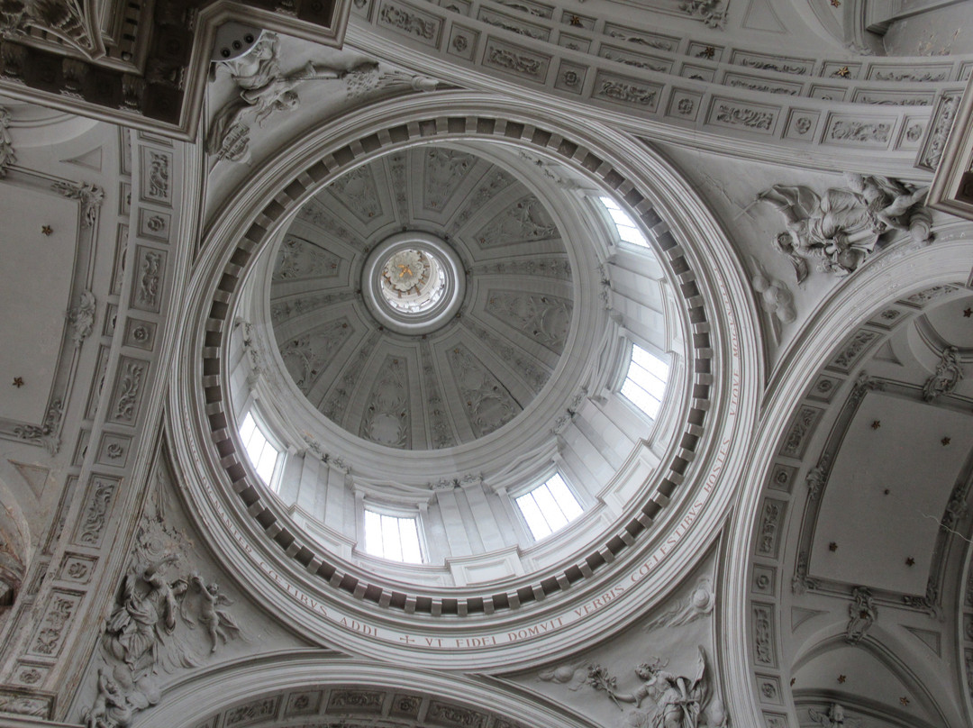 Cathedral de St-Aubain (St. Aubain Cathedral)-那慕尔必去景点