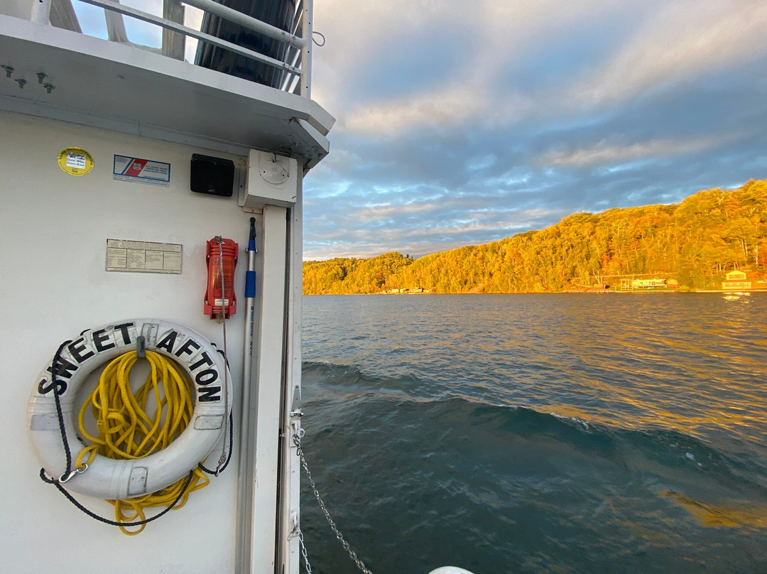 Keweenaw Boat Tours-霍顿必去景点