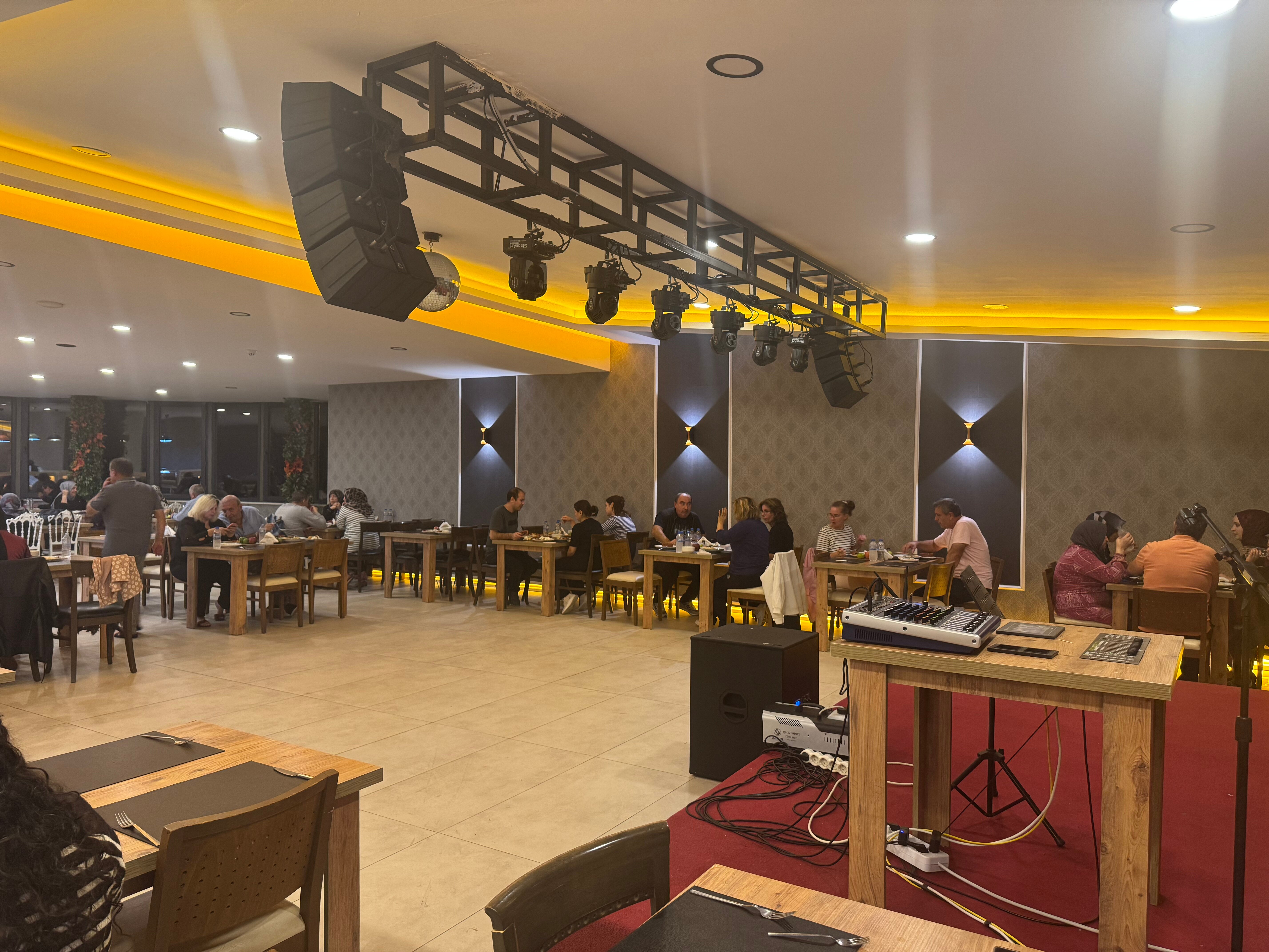 Efe Termal Otel Spa-餐饮