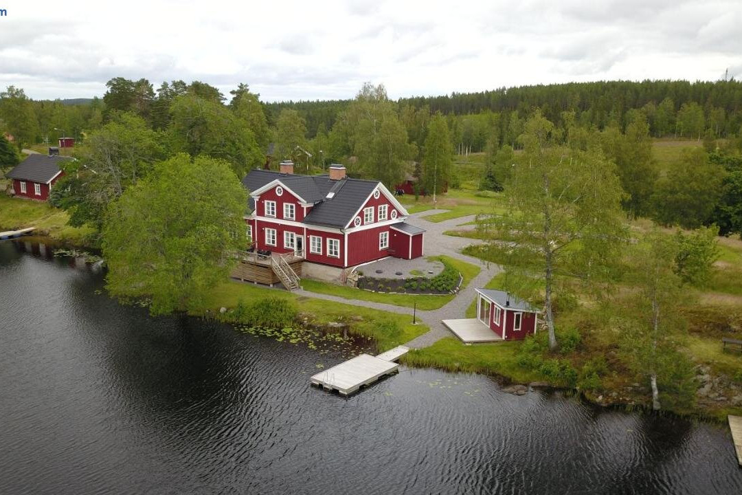 River Lodge