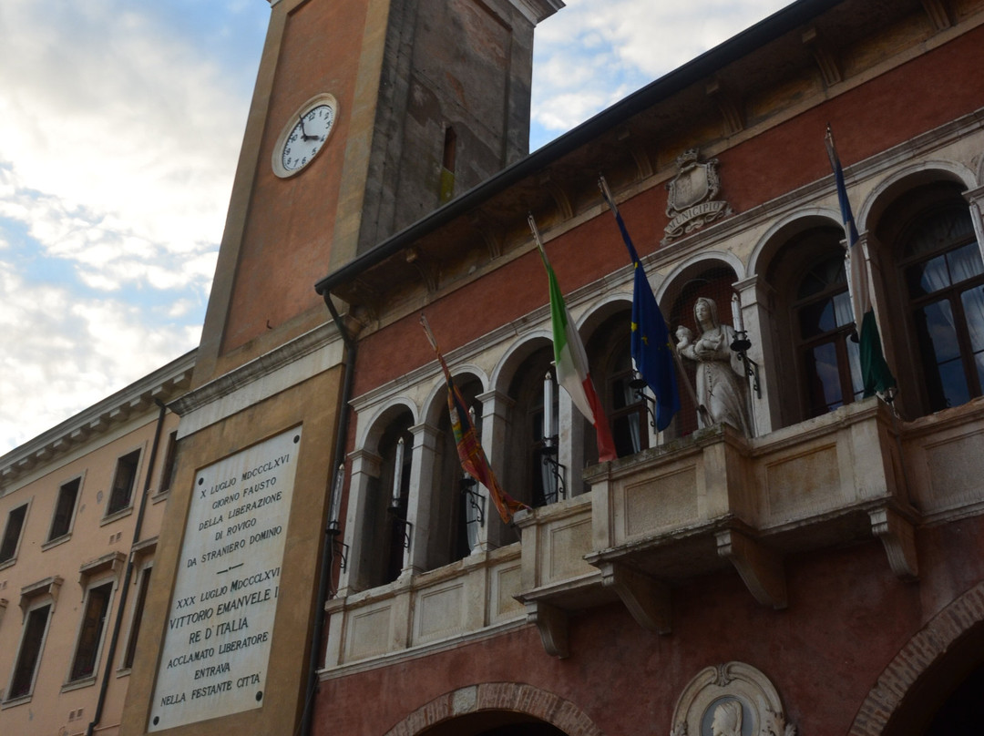 Palazzo del Municipio-罗维戈必去景点