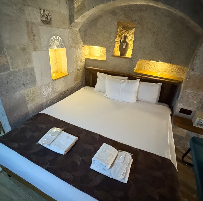 Avilla Cave Hotel主图