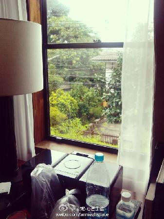 拉差曼哈酒店主图