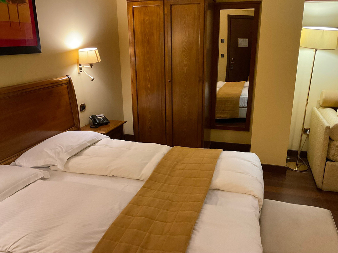 布拉姆酒店主图